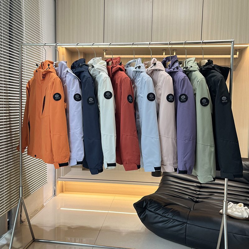 Outdoor Three-In-One Jacket for Couples, Windproof, Windproof, Polar Fleece Lining, Thickeneded and Warm Mountaineering Jacket