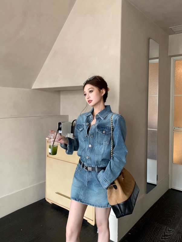 高级感复古水洗牛仔衬衫连衣裙女2025秋季新款宽松显瘦A字裙短裙|undefined