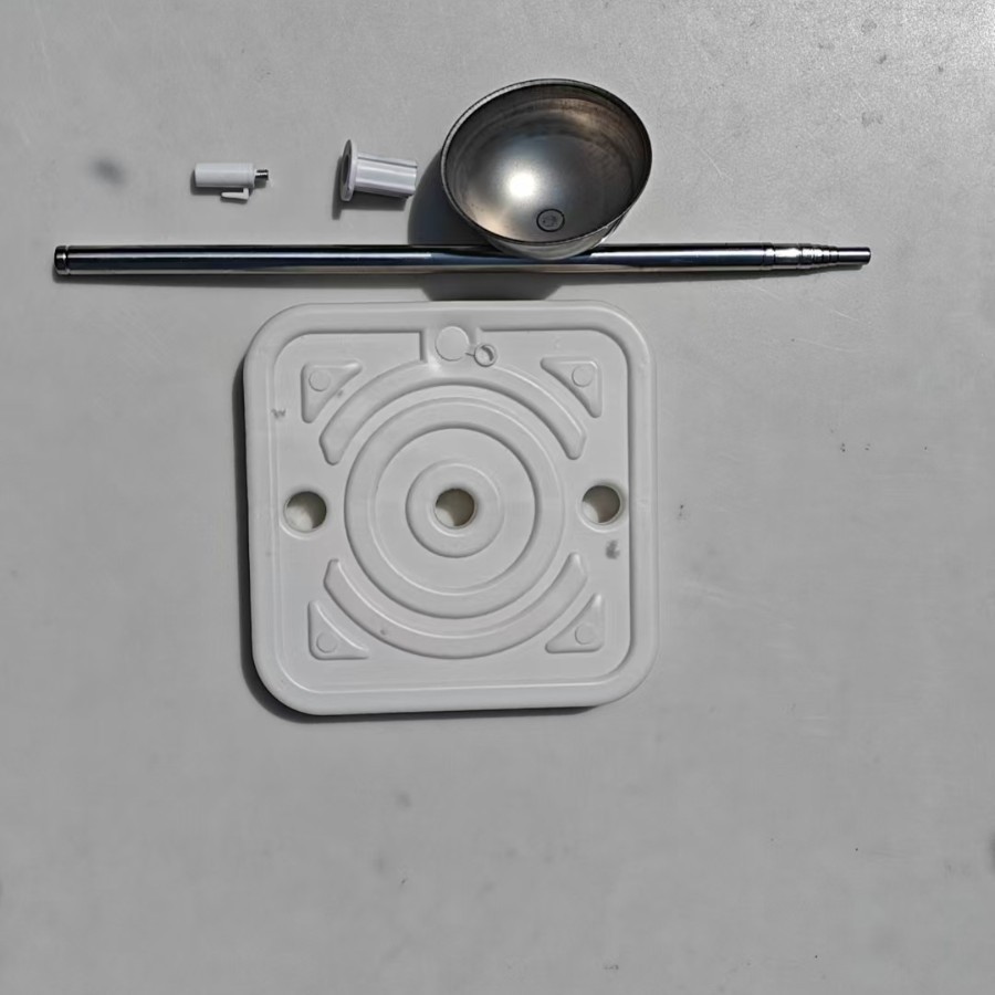 (Обычный железный телескопический стержень длиной 2 метра + вилка + железная чаша + маленькая квадратная пластина КТ)