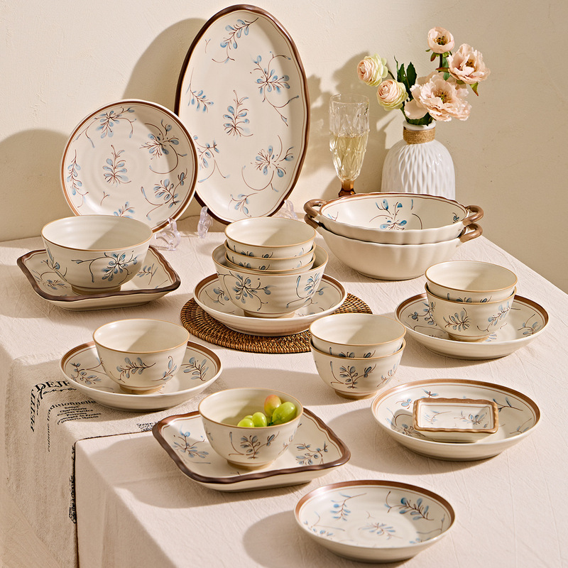 Japanese-style tableware with underglaze decoration, 2026 new vintage ceramic bowl and plate set, rice bowl and plate set in gift box, suitable for housewarming gifts Japanese-style tableware with underglaze decoration, 2026 new vintage ceramic bowl and plate set, rice bowl and plate set in gift box, suitable for housewarming gifts