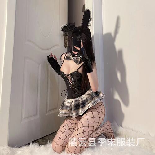 Sexy lingerie, sexy suspenders, patent leather red plaid skirt, uniform bunny girl temptation straps, student uniform leather jacket