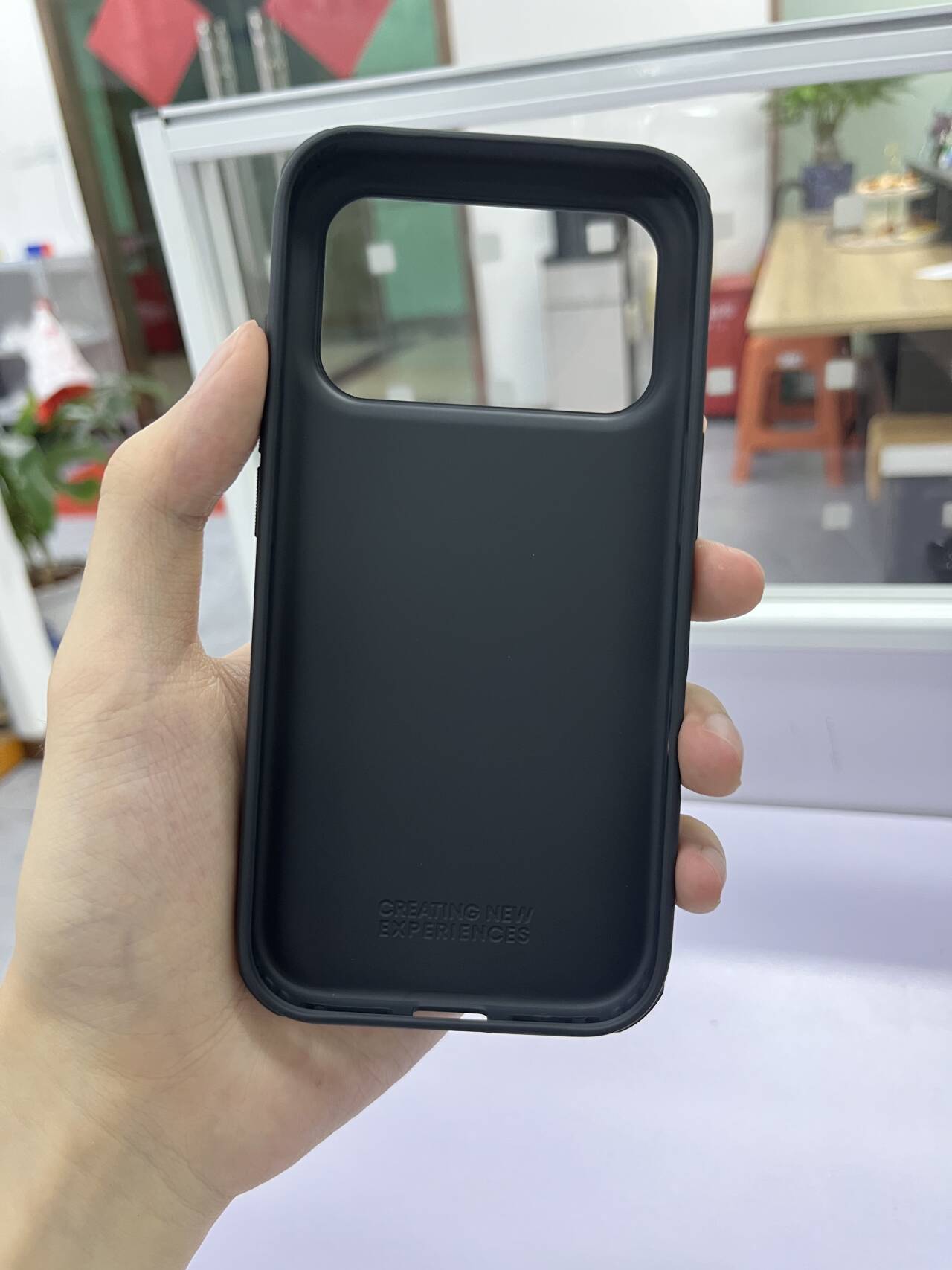 Ốp lưng Nillkin Shield Pro cho iPhone 17 Pro Max – siêu mỏng, mờ, chống rơi — Khiên PRO màu đen, Khiên PRO màu xanh, Khiên PRO Xanh, Shield PRO màu đen trong suốt chi tiết 7