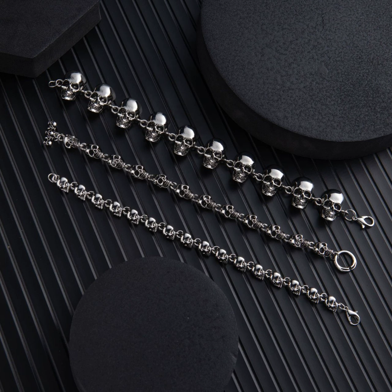 Европейские и американские трансграничные браслеты с черепами