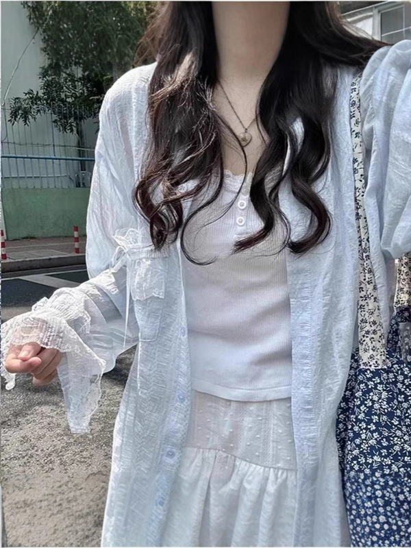 レースステッチ日焼け止めシャツ女性の夏の薄い新しい甘いデザインルーズカーディガンシャツリボン付き|undefined