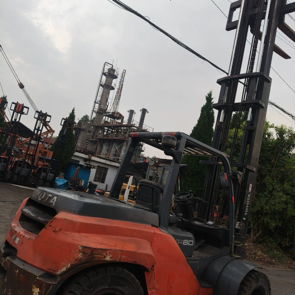 В наличии продажа 1,5-25 тонн вилочный погрузчик TOYOTA Toyota 8FBN80 с автоматической коробкой передач, двухсекционная мачта, подъем 6m
