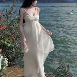 度假风白色网纱吊带连衣裙女夏不规则法式海边沙滩裙露背抹胸长裙