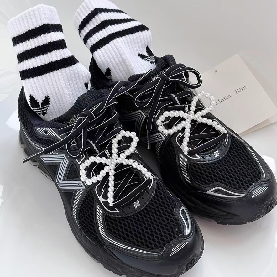 Artículo original de moda de verano arco perla botón de zapato colgante de cuentas zapatos zapatos adornamiento floral