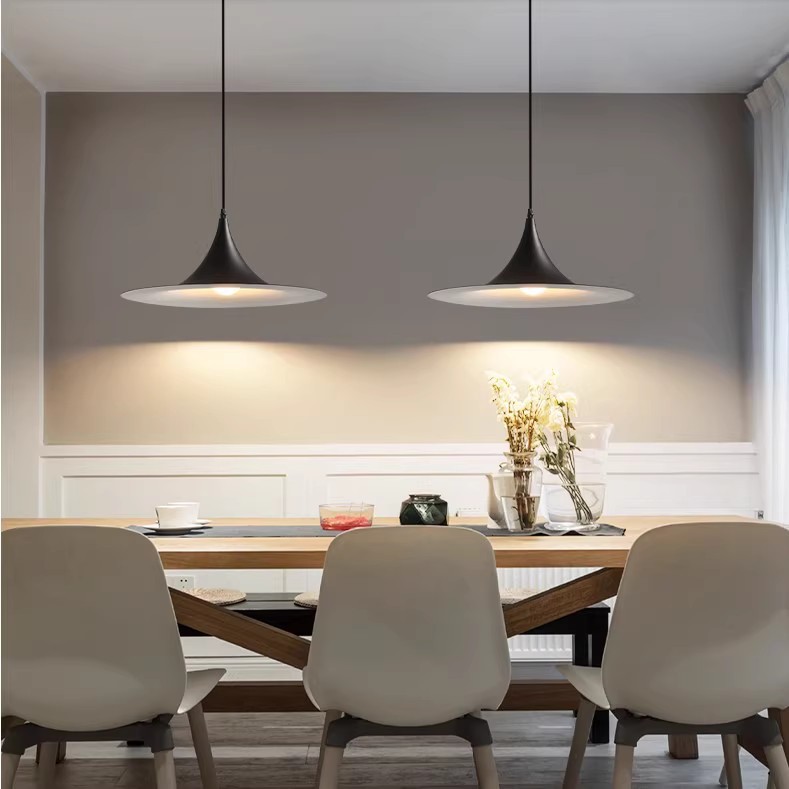 丹麥設計師喇叭吊燈北歐極簡創意餐廳燈現代簡約包豪斯吧檯島檯燈