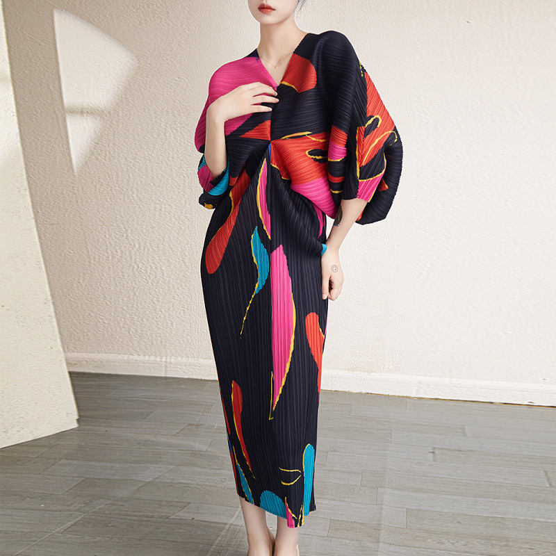 Miyake Batwing Sleeve dress Women's Spring and Autumn Japanese-style Kimono High-end Pleated Western-style plus size Printed V-neck Dress