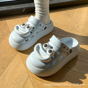Trendy Big-Eye Clog Shoes for Women, Summer Thick-Soled Non-Slip Unique Versatile Outdoor Closed-Toe Half-Slipper Sweet College Style