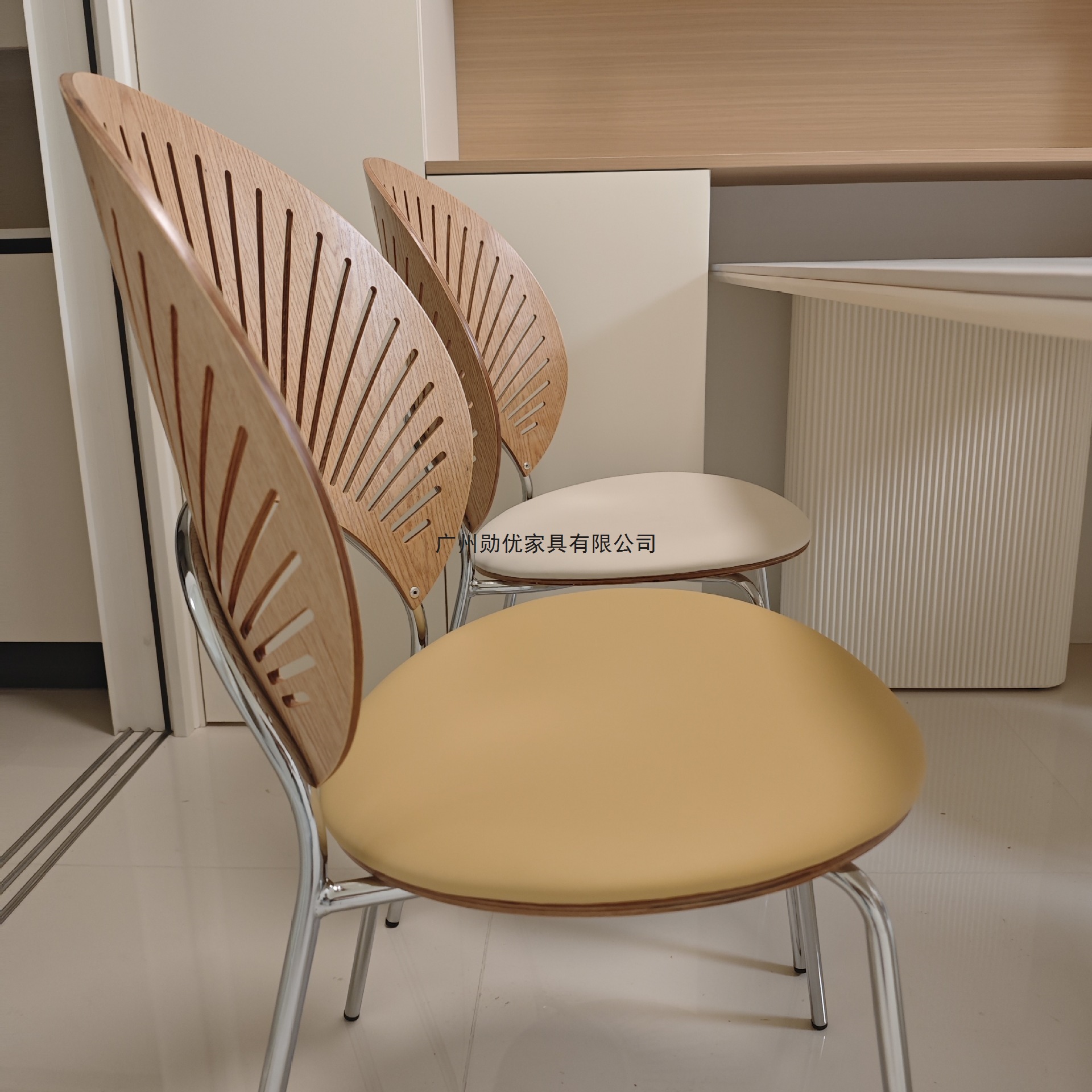 French Mid-Century Style Dining Chair Shell Chair Home Creative Solid Wood Simple High-End Internet Celebrity Mid-Century Style Dining Table and Chairs