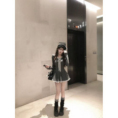 2025新款早秋甜美学院风显瘦蓬蓬设计感长袖连帽撞色连衣裙