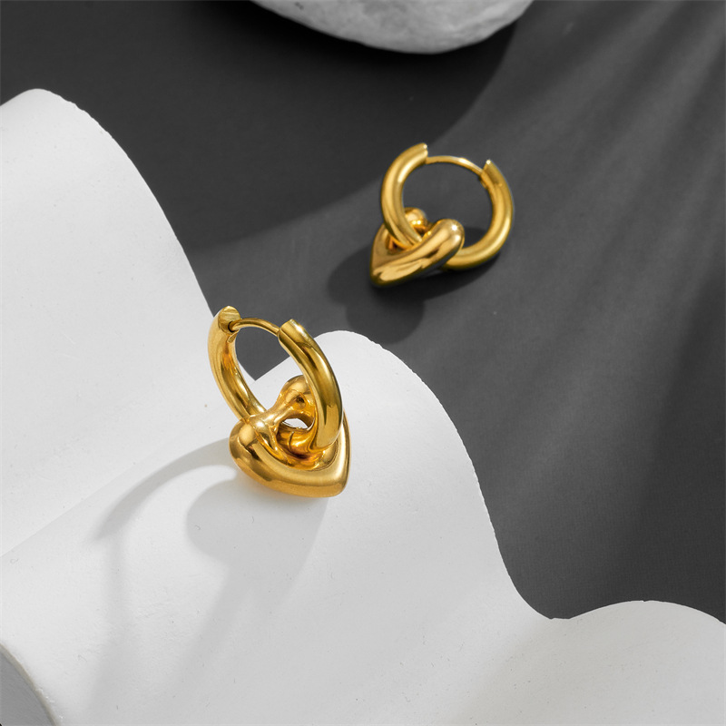 Daily Occasion PVD Coated Real Gold Plated 18K Gold Heart Shape Titanium Steel Simple Style Waterproof Non Tarnish Drop Earrings
