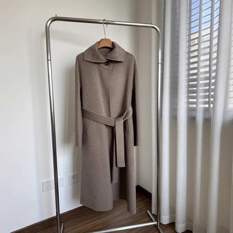 Lp Classic Hepburn-Style Lapel Coat with a Single Leather Button and Tie, Slim-Fit Long 90% Wool Woolen Coat, Bathrobe-Style Outerwear