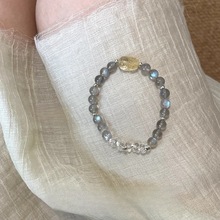 原创天然水晶吸金纳福材源广进灰月光黄水晶发财貔貅手串直播