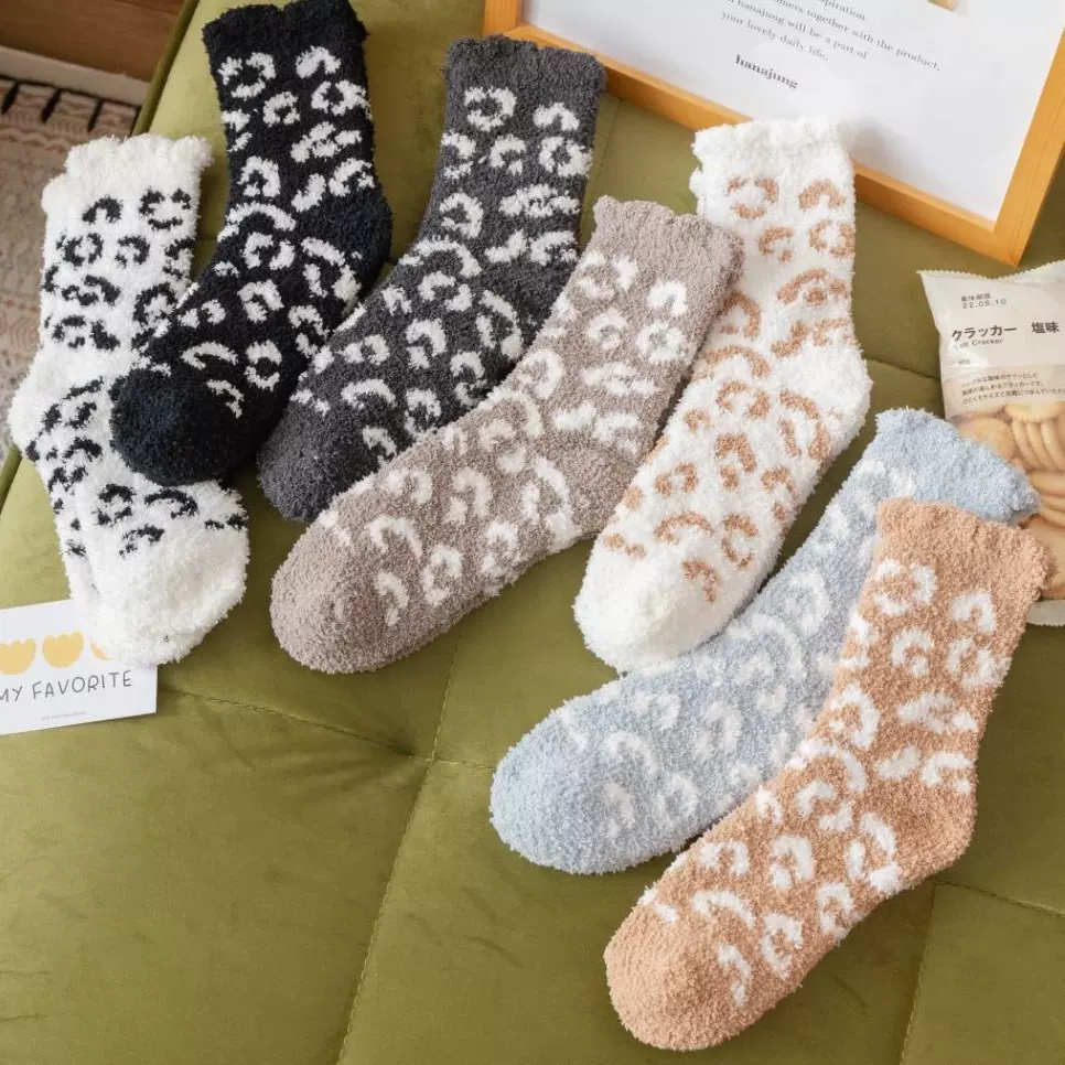 珊瑚绒袜子豹纹女亚马逊跨境冬季加厚不掉毛居家睡眠袜中筒地板袜