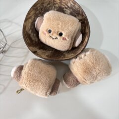 キュートで超かわいい蒸し豚カルビ絵文字パック豚カルビぬいぐるみキノコパックペンダントゲームセンターのクレーンゲームギフト