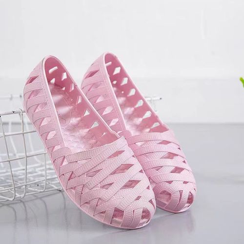  New Korean Style Women's Sandals Summer Baotou Hollow Flat Bottom Hole Nurse Hole Mom Shoes