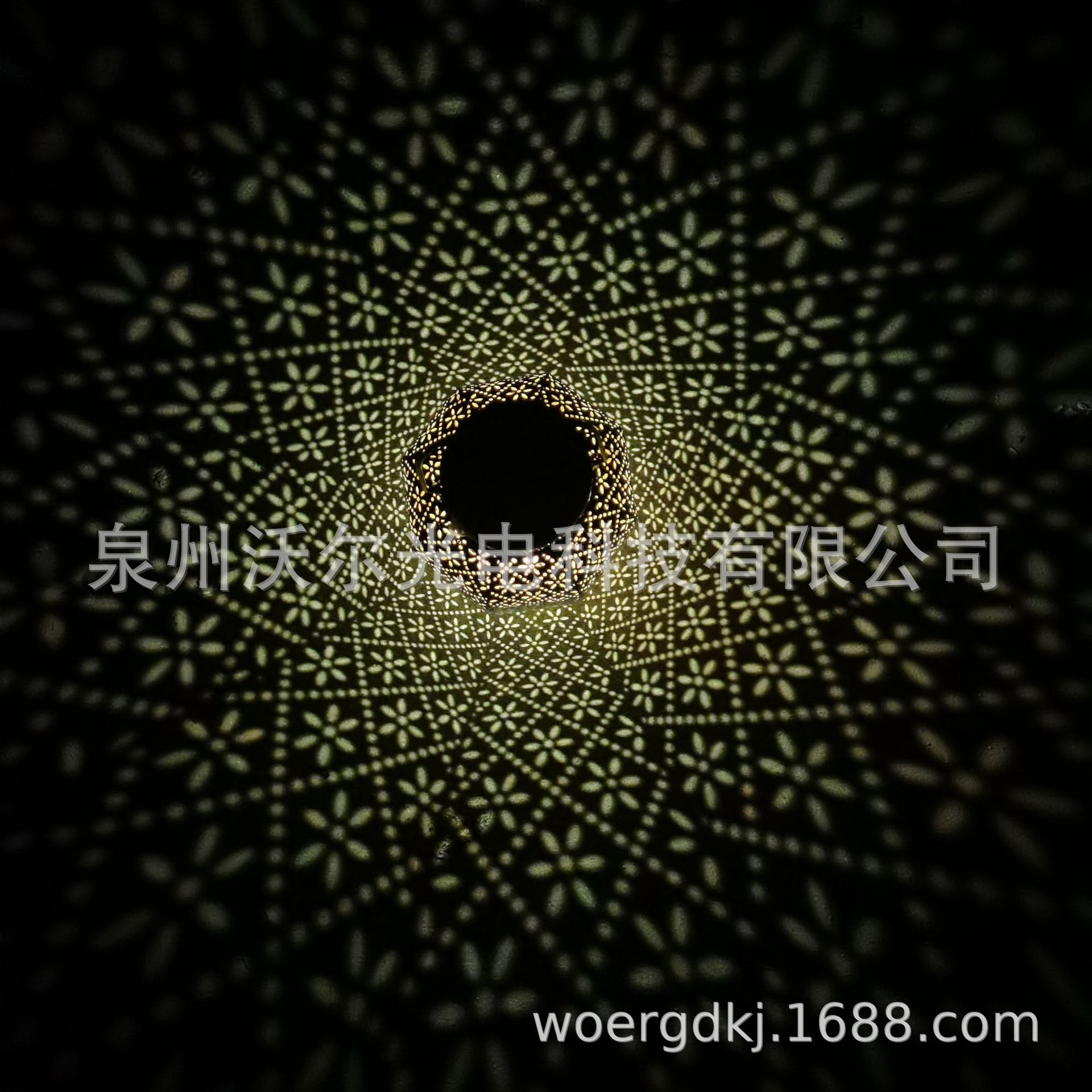 亚马逊跨境新品LED镂空太阳能灯 复古庭院装饰灯草坪灯节日氛围灯