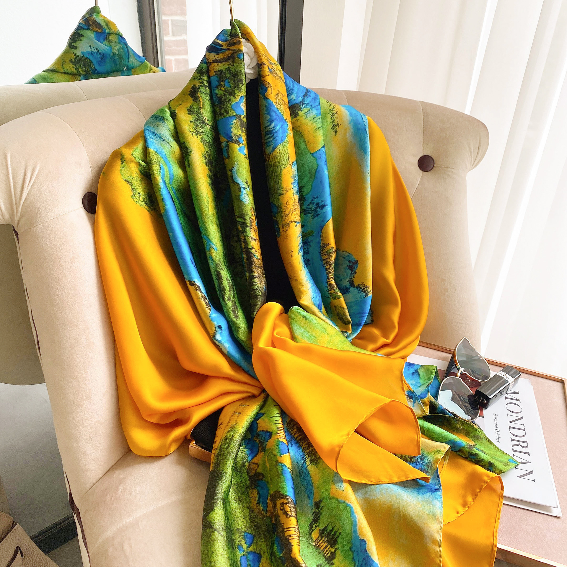 Spring and Summer Women's Satin Face Thin Sun Protection Imitation Silk Oil Painting Printing Fashion Pattern Decoration_voghion.com