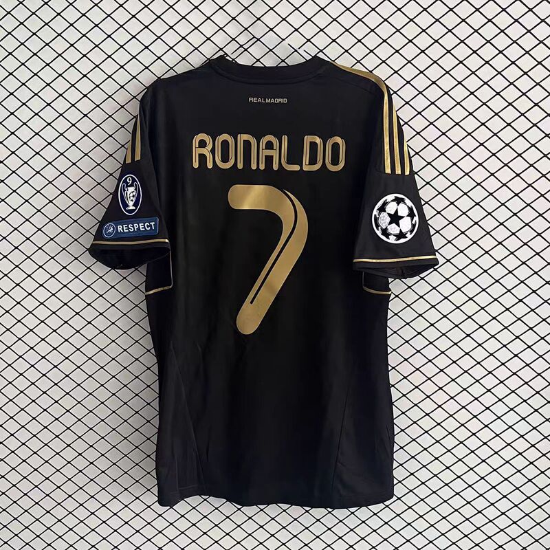 1112 Season Classic Champions League Retro Real Madrid Jersey Black Gold Edge No. 7 Ronaldo Kaka Short-Sleeved Football Uniform