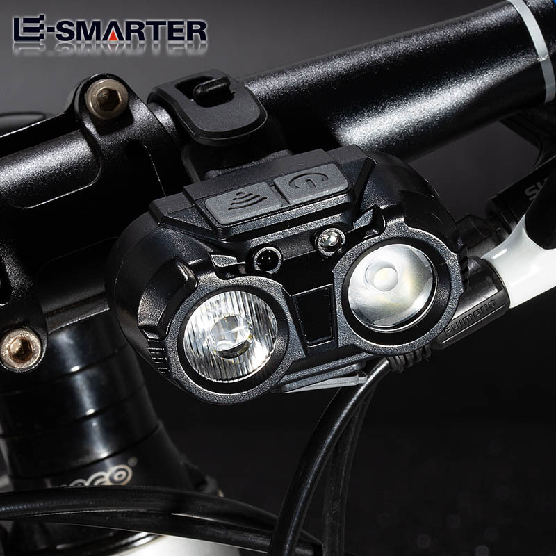 Luz transfronteriza de inducción de múltiples fuentes de luz lejos y cerca de doble modo faro de bicicleta nocturna luz de bicicleta al aire libre