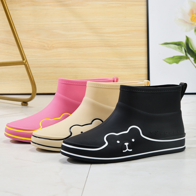 Children's rain boots big children's water shoes fashion non-slip student rain boots thick bottom waterproof rubber shoes cute cartoon water boots wholesale