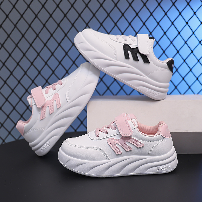 Zapatos deportivos para niños de todo fósforo, zapatos para niños, zapatos deportivos para niños pequeños y medianos, fondo grueso de color sólido, antideslizante y transpirable, estilo de explosión de vibrato