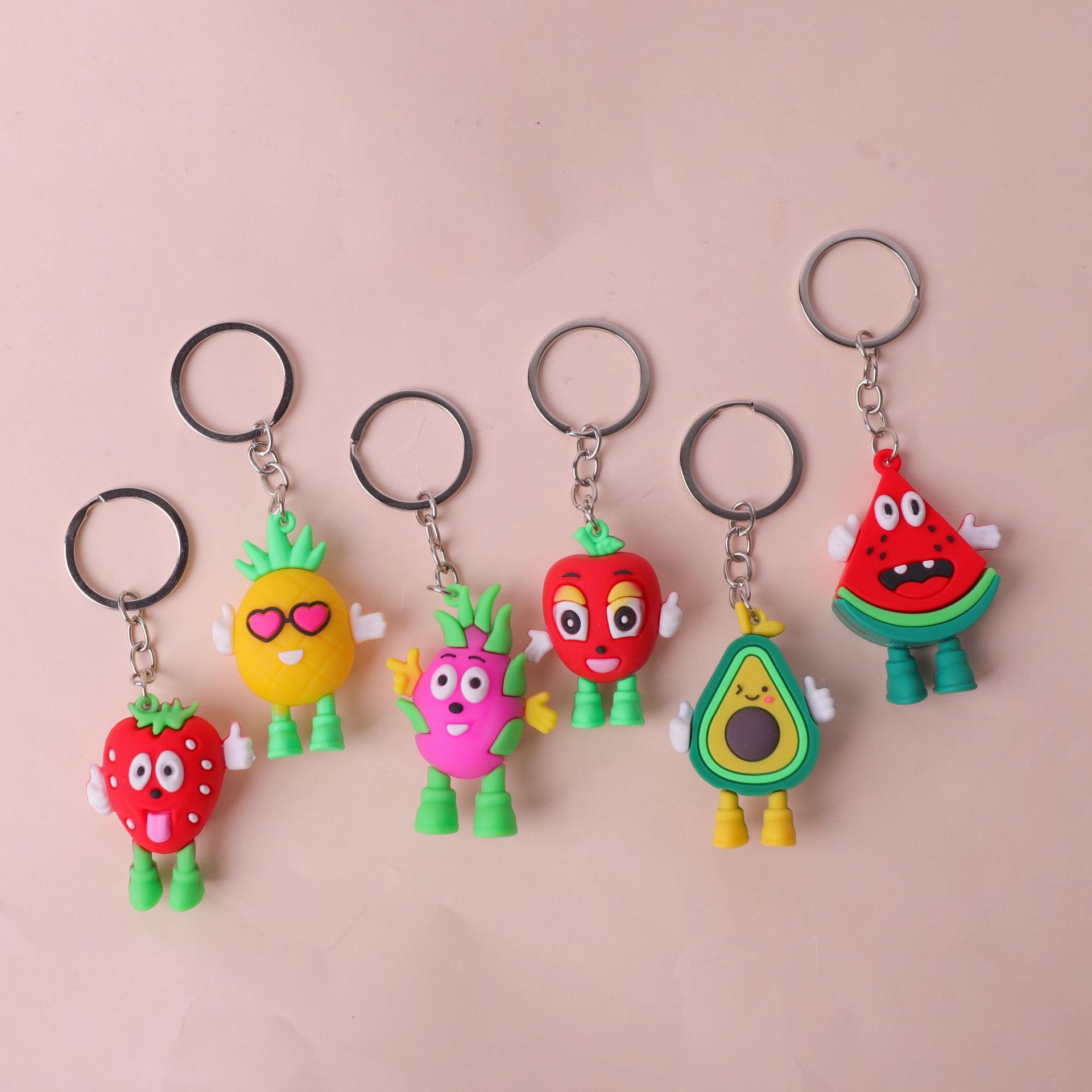 Frutas tridimensionales creativas bonitas transfronterizas llavero pequeño colgante accesorios de goma blanda muñeca Yiwu fábrica suministro directo