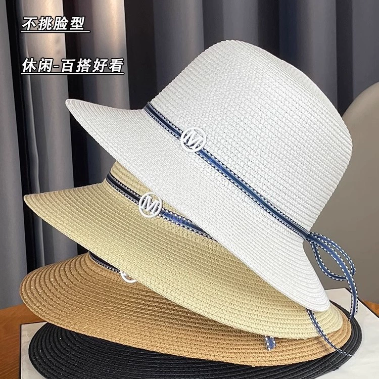 Beach straw hat with bow solar-powered, sun protection