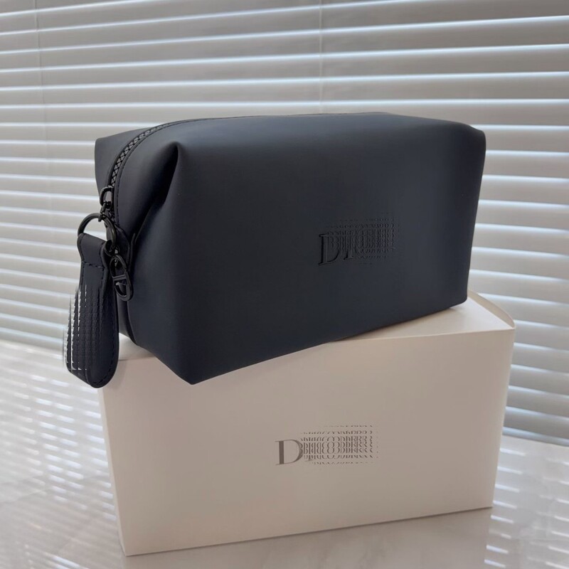 D'Homme Wilderness Series Large Capacity Men's Waterproof Makeup Bag Portable Travel Toiletry Bag with Gift Box
