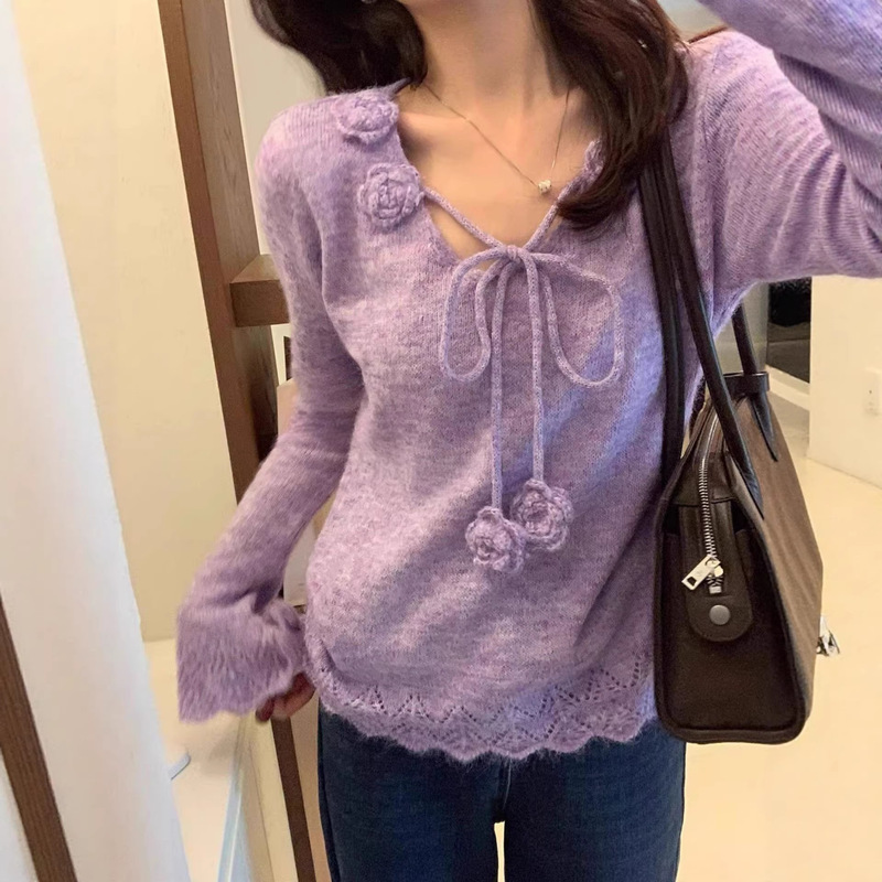 French-Style Three-Dimensional Floral Lace-Up V-Neck Sweater for Women, New Spring and Autumn Style, Super Stylish, Loose Fit, Slimming Pullover Knit Top French-Style Three-Dimensional Floral Lace-Up V-Neck Sweater for Women, New Spring and Autumn Style, Super Stylish, Loose Fit, Slimming Pullover Knit Top