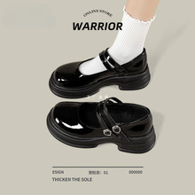 �¿��׬�����ŮЬ2025�¿����Ь��ȹ�Ӻ�ɫ����jk��ʽСƤЬ