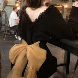 “ 软软鬼马”北极绒领口手工花边后背蝴蝶结上衣女 2025秋冬新款