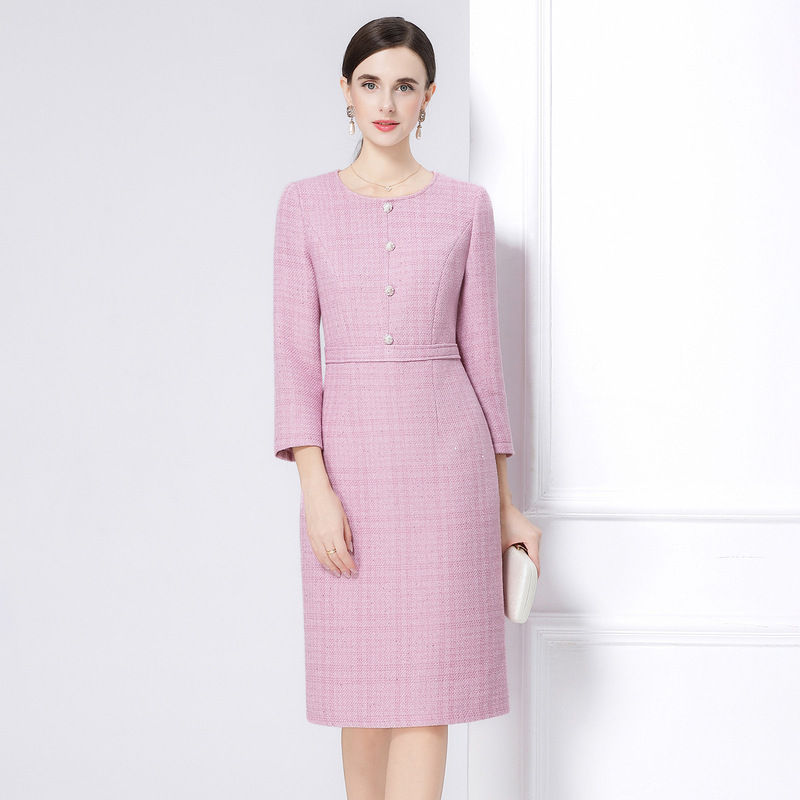 Elegant and stylish light-luxury dress with a high-end feel, tailored for petite figures, new autumn 2026 collection