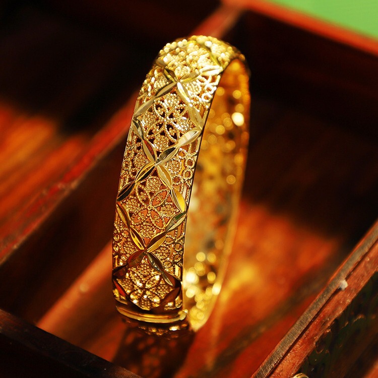 Vietnam Shajin New Wide Four-leaf Hollow Card-top Bracelet Antique Bride Wedding Accessories Bohemian Bracelet