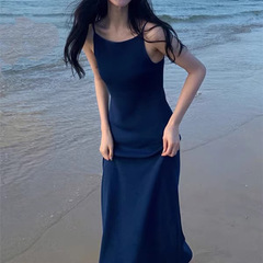 吊带连衣裙薄款针织裙高级感夏天显瘦长裙海边度假沙滩裙旅游拍照