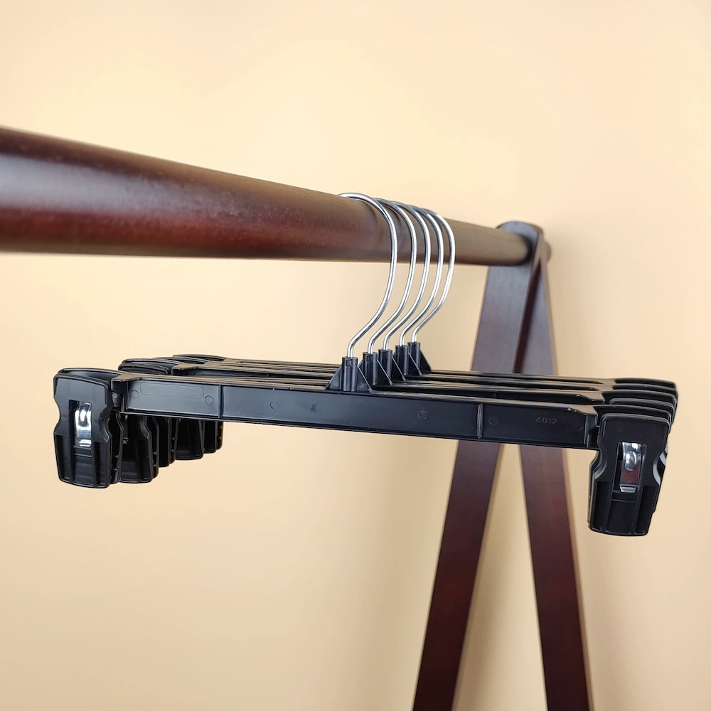 6012 вешалка VICS магазин детские штаны дисплей пластиковая вешалка для штанов магазин одежды короткая юбка штаны висячие черные зажимы