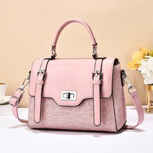 Ůʿ�����¿���߼��Еr�д��İ����μ�б�����С��ͨ�ڰ�