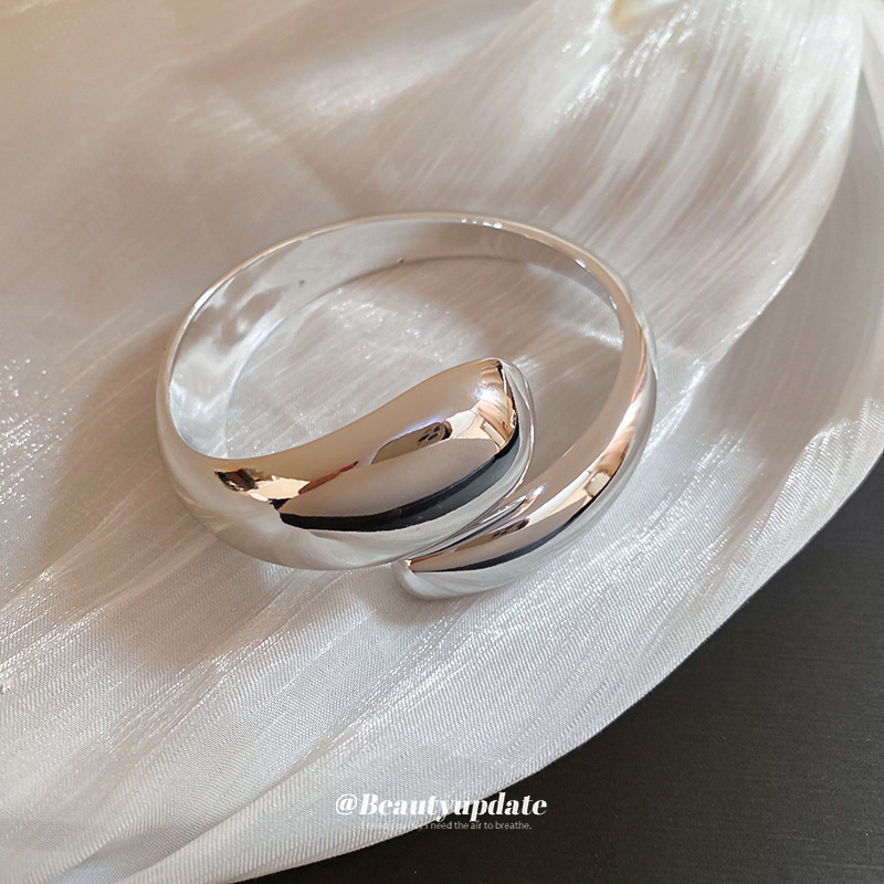 Pulsera de apertura acrílica cruzada ovalada pulsera de diseño transfronterizo europeo y americano moda exagerada joyería atmosférica al por mayor