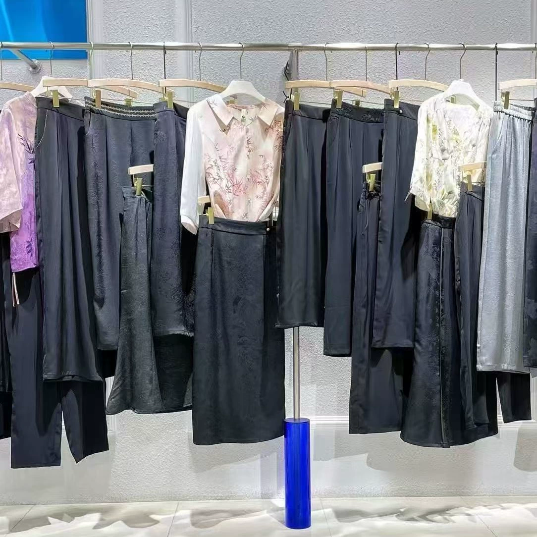 25 Xia Jiuduan красные шелковые брюки-кюлоты для людей среднего и пожилого возраста, повседневные широкие брюки три четверти, женская одежда больших размеров, оптовая продажа