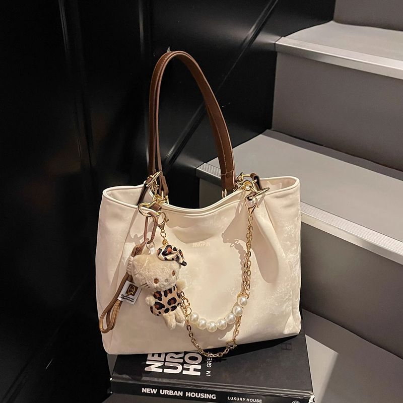 2025 New Arrival Women's Versatile Commuter Tote Bag - High-Quality Pearl Chain Large Capacity Casual Shoulder Bag (Dropshipping) - Thumbnail 8
