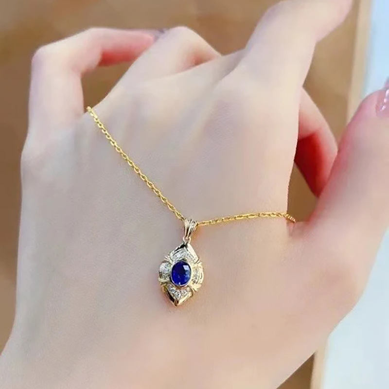 Fashionable trend necklace