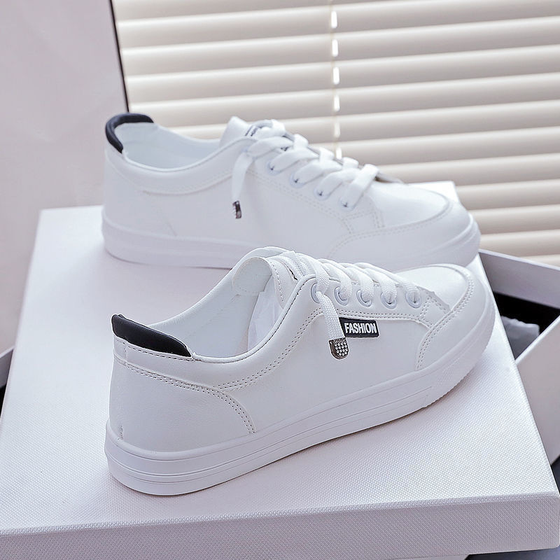 Zapatos blancos para mujeres, zapatos de moda para mujeres, primavera y otoño de 2025, nuevos zapatos deportivos y casuales de nicho para mujeres.