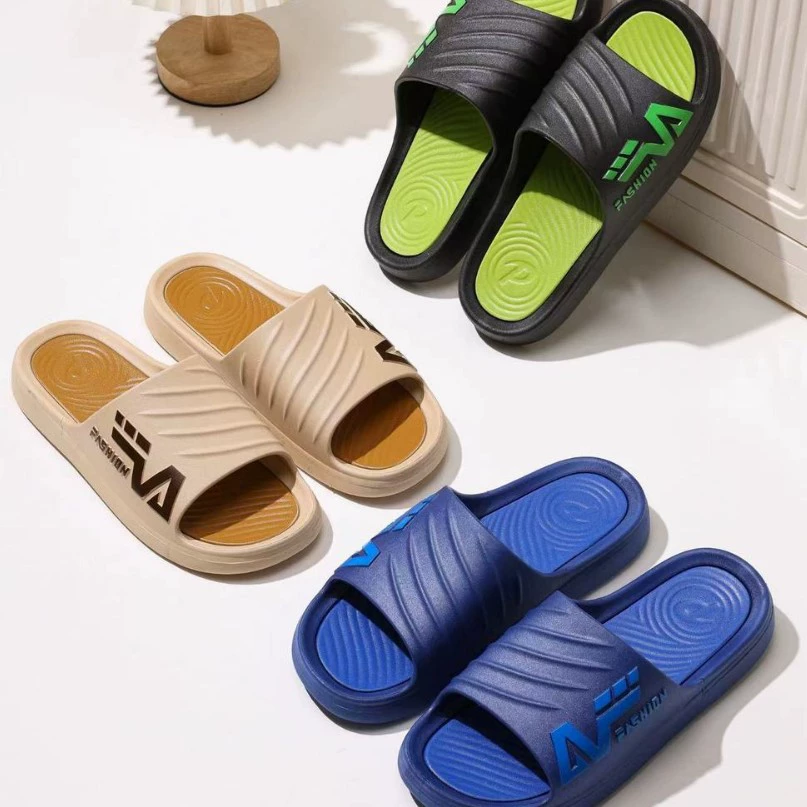 Заводская цена поставка 2025 новый летний мужской тапочки классические мужские тапочки домашние внутренние нескользкие мужские тапочки