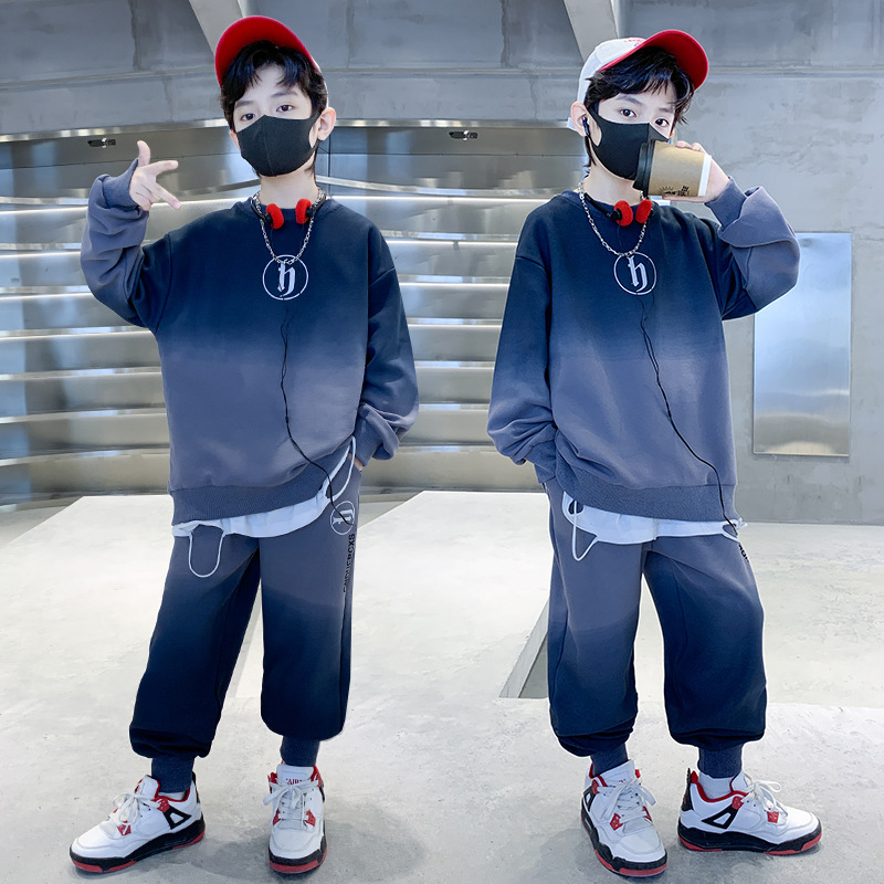 Kleidung Jungen Frühling und 2024 Neue Koreanische Ausgabe Mittlere bis Große Kinder Herbst Mode Hoodie Sportswear Zweiteiliges Set_voghion.com