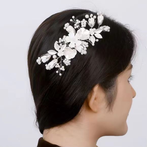 Handmade Pearl Alloy Hair Comb, Vintage Hanfu Hair Accessories for Wedding Photoshoots, Bridal Headwear with Floral Design&mdash;Wholesale