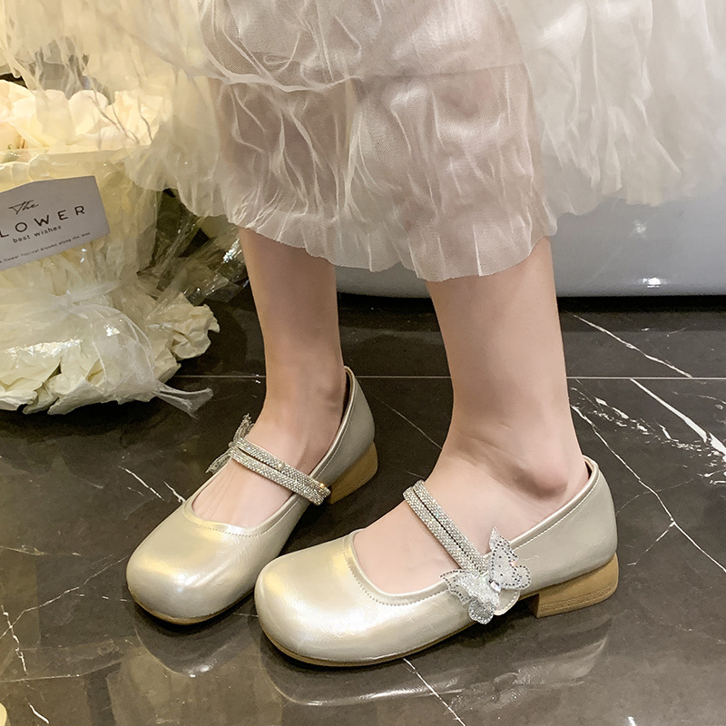 Mary Jane Pumps With Rhinestone Butterfly And Chunky Heel_voghion.com