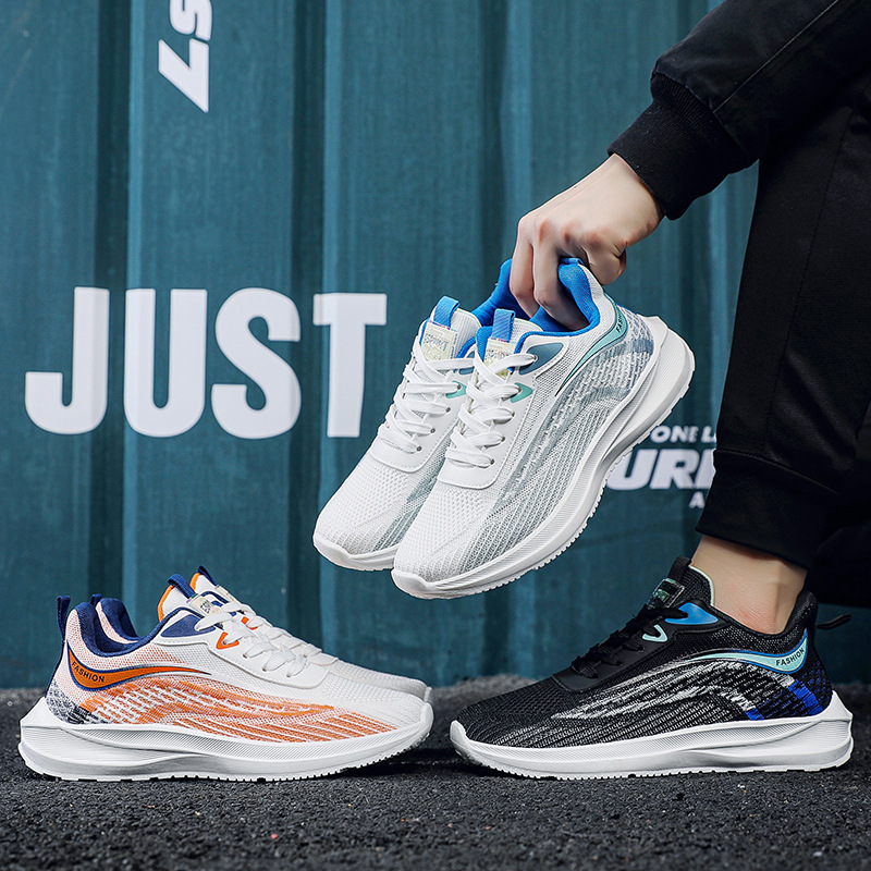 봄과 여름 유행 슈퍼 소프트 바닥 메쉬 통기성 스포츠 달리기 신발 학생들을위한 울트라 라이트 올 매치 캐주얼 남성 신발