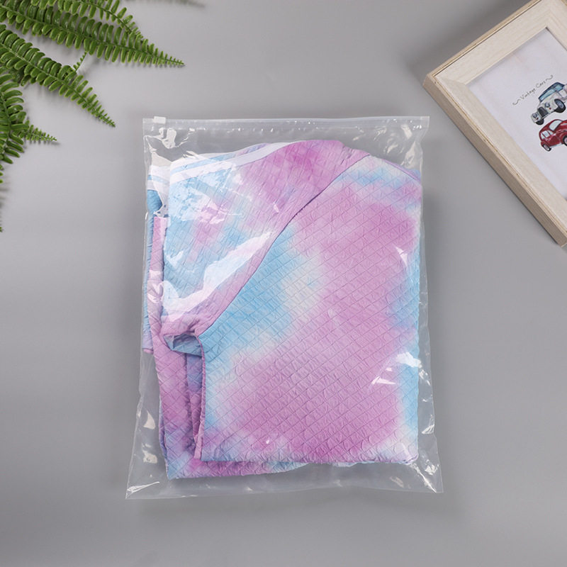 Venta al por mayor bolsa de cremallera de ropa de plástico esmerilado/calcetines transparentes camiseta dentro de la ropa bolsa de embalaje de almacenamiento PE auto-sellado